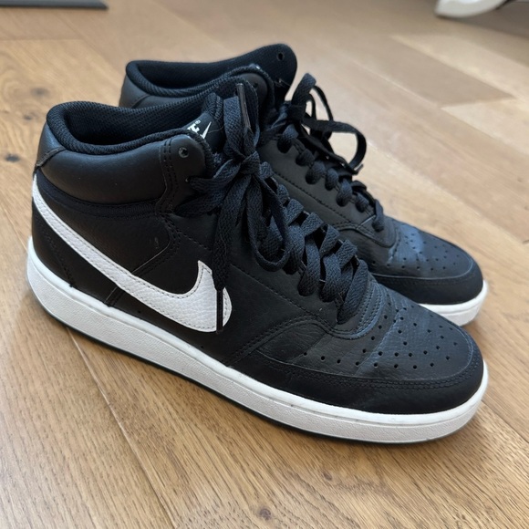 Nike Court Vision Mid Next Nature - Ladies Size 7.5 - EUC - Black & White - Picture 1 of 10